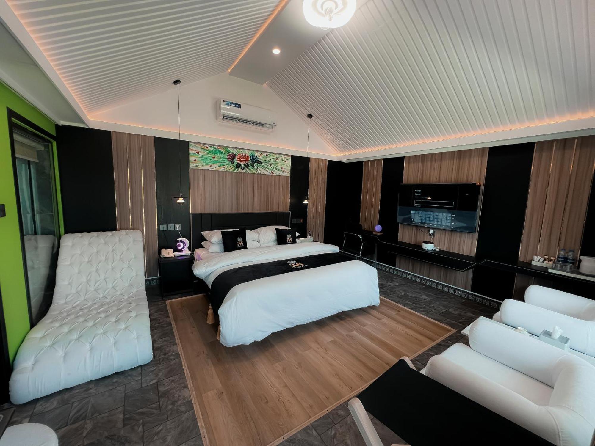 Iyi Luxury Inn Swat Saidu Sharif Exteriér fotografie